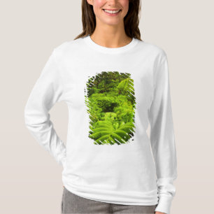 Hawaii, Big Island, Üppige tropische Vegetation in T-Shirt