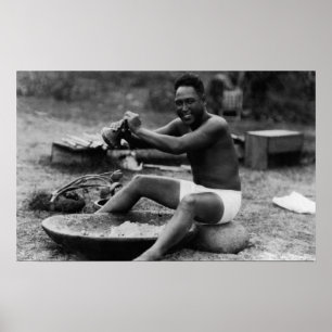 Hawaii - Man Pounding Taro macht Poi Poster