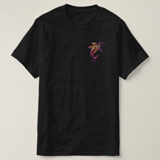 Hawaii Mano Tribal Shark Lover T-Shirt (Design vorne)