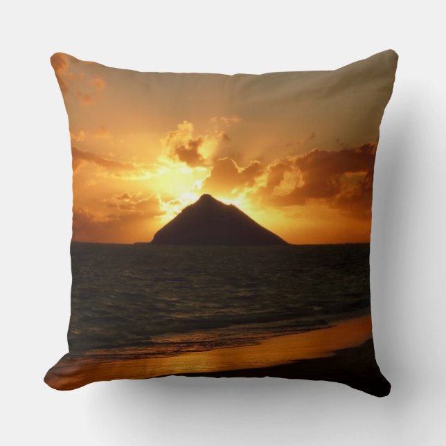 Hawaii-Sonnenaufgang am Strand-Wurfskissen Kissen (Vorderseite)