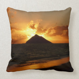 Hawaii-Sonnenaufgang am Strand-Wurfskissen Kissen