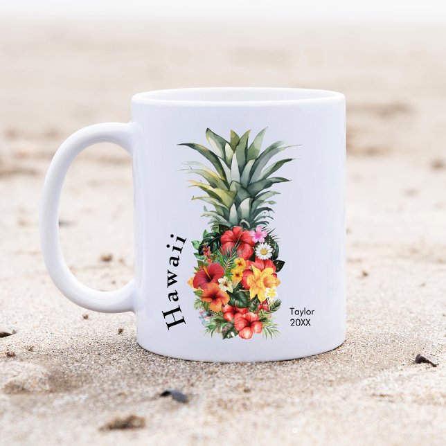 Hawaii Tropische Ananas mit Blume, Familienname Kaffeetasse (Von Creator hochgeladen)