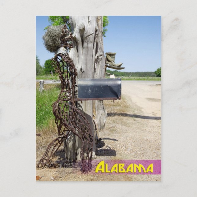 Hay Bale Art - Iron Woman Mailbox Postkarte (Vorderseite)