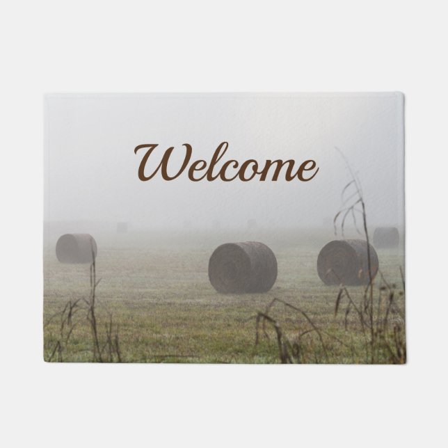 Hay Bales in Nebel Willkommen Türmatte (Vorderseite)