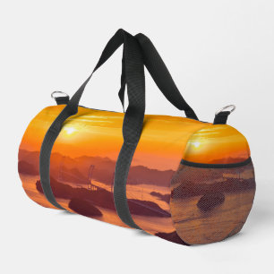 Hazy Sonnenuntergang auf der Kurushima Kaikyo Brid Duffle Bag
