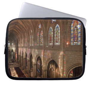 HDR-Bild des Basilika-Innenraums, Quito, Ecuador Laptopschutzhülle
