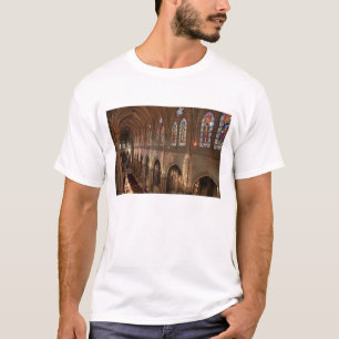 HDR-Bild des Basilika-Innenraums, Quito, Ecuador T-Shirt