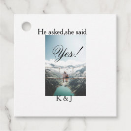 He asked she said yes engagement photo name stylis geschenkanhänger