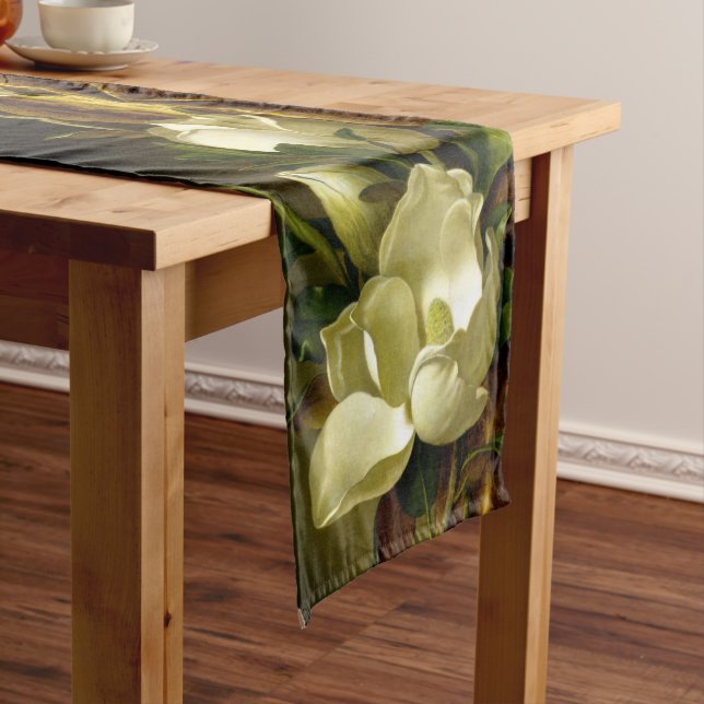 Header Magnolia Blume Gold Velvet Tischläufer (Beispiel)