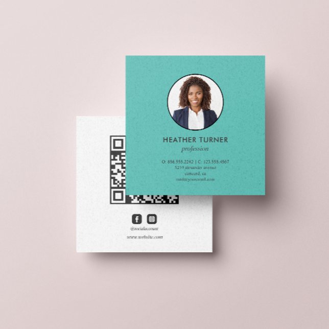 Headshot Foto QR CODE oder Logo Beruflich AQUAMARI Quadratische Visitenkarte (Minimal photo business card with qr code and social icon facebook and instagram)