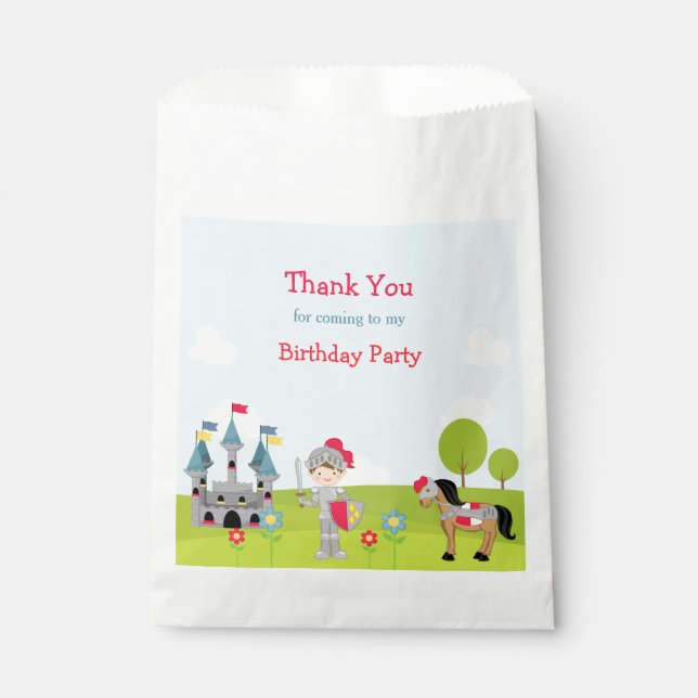 Hear Ye Brünett Knight Birthday Party Geschenktütchen (Vorderseite)
