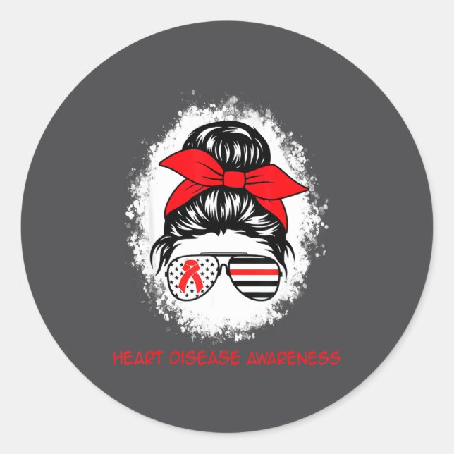 Heart Disease Awareness Red Ribbon Heart Messy Bun Runder Aufkleber (Vorderseite)