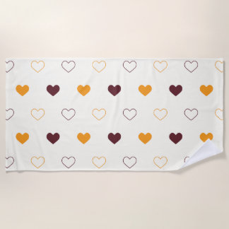 Heart Pattern with Orange & Brown Hearts Strandtuch