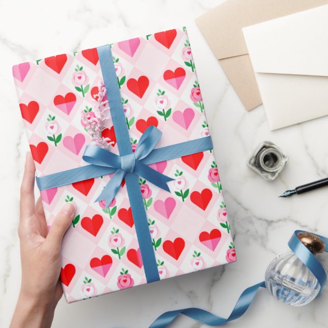 Hearts and Flowers on Diamonds Valentine Geschenkpapier (Schenken)