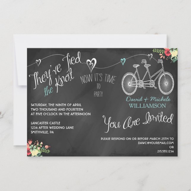 Hearts & Bicycle Chalkboard Post Hochzeit Einladun Einladung (Vorderseite)
