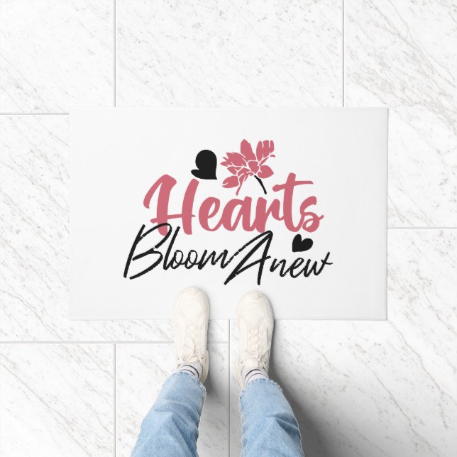 Hearts Bloom new - inspirierendes Blumenzitat Fußmatte (Indoor)