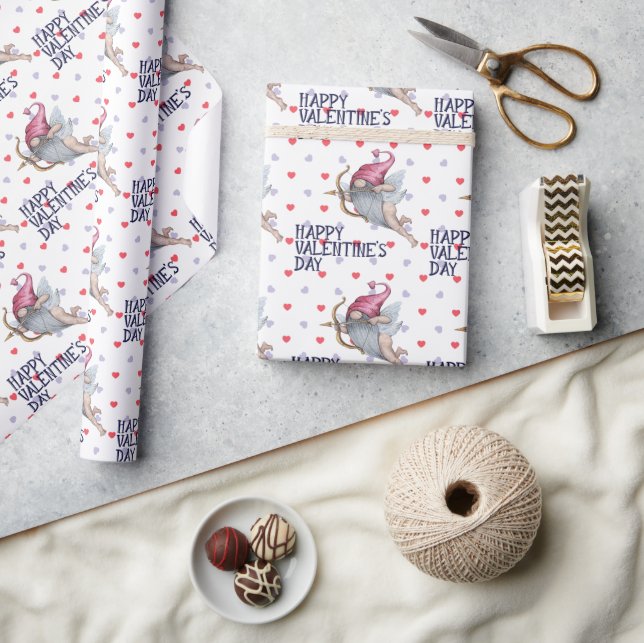 Hearts Funny Valentine Cupid Gnome Muster Geschenkpapier (Kunsthandwerk)