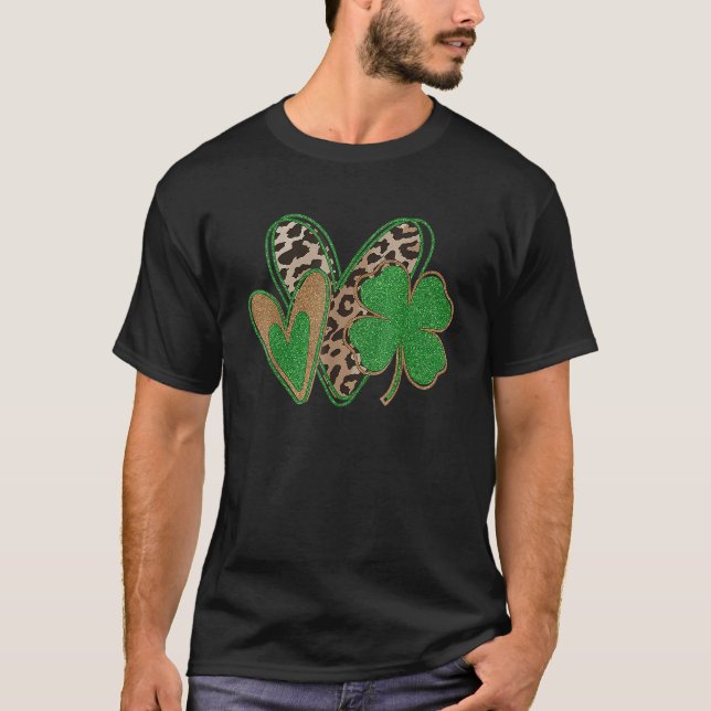 Hearts Leopard Irish Shamrock Happy St Patricks Da T-Shirt (Vorderseite)