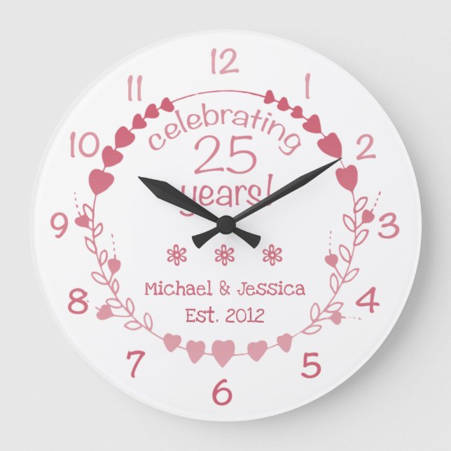 Hearts zum 25. Jahrestag der Hochzeit Große Wanduhr (Vorderseite)