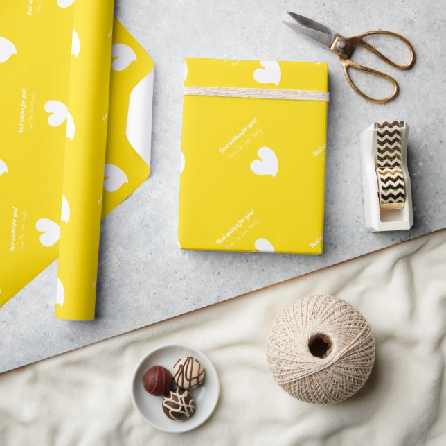 Hearty Hearts White and Yellow Custom Text - Geschenkpapier (Kunsthandwerk)
