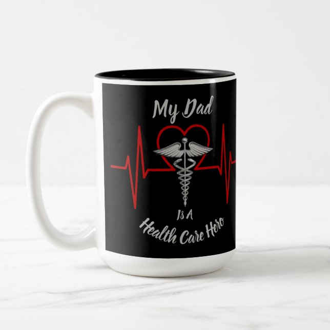 Heath Care Hero Vater Zweifarbige Tasse (Links)