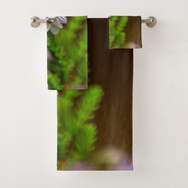 Heather Spring Blume immergrün blühen lila weiß Badhandtuch Set (Insitu)