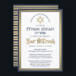 Hebräischer Name Bar Mitzvah Elegant Gold White &  Einladung<br><div class="desc">Laden Sie Ihre Familie und Freunde zu einer eleganten Bar mitzvah Zeremonie ein und feiern Sie mit dieser modernen Marineblau, Weiß und Imitat Goldfolie. Der gesamte Text ist einfach zu verändern, sodass er jeden beliebigen Wortlaut in Bezug auf den Dienst, die Tora-Lektüre und das Party enthalten kann. Das Design umfasst...</div>