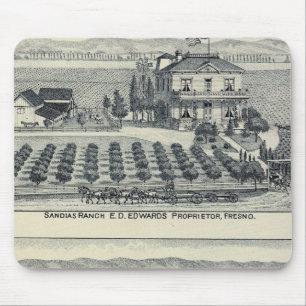 Hedge Row Vineyard, Fresno Mousepad