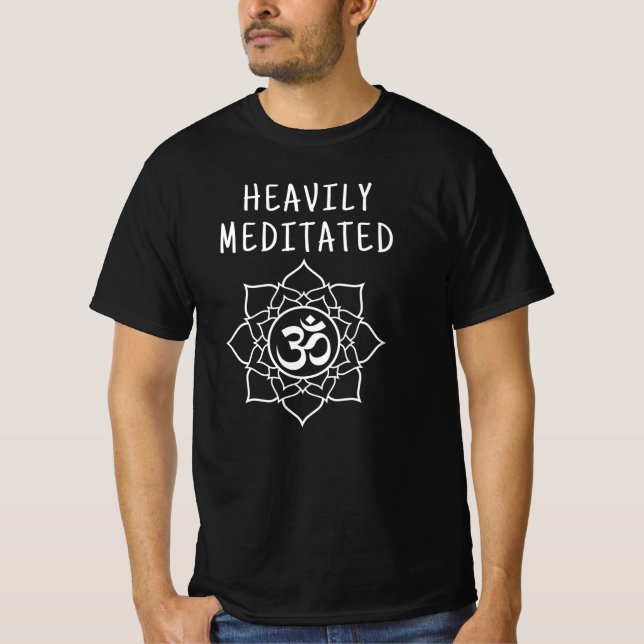 Heftig meditierte Yoga-T - Shirt (Vorderseite)
