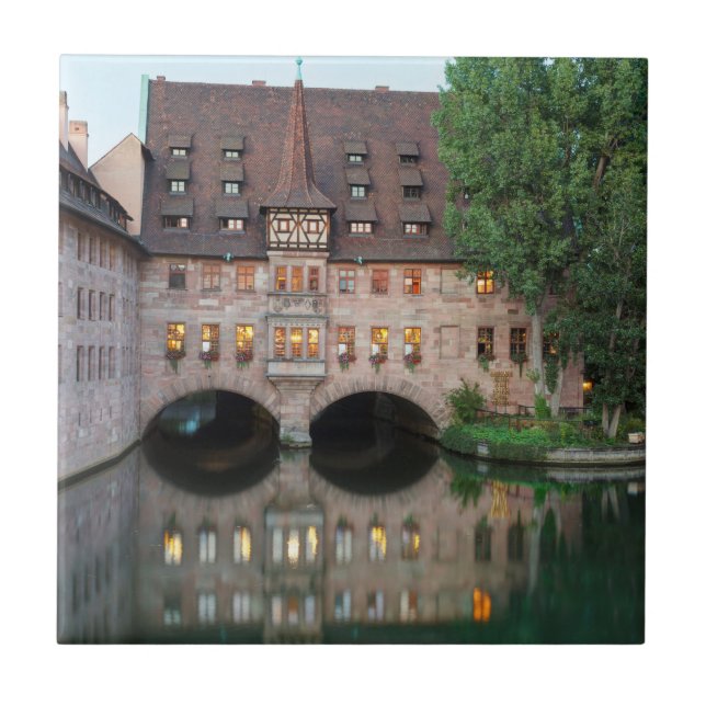 Heilig Geist Spital, Nürnberg Fliese (Vorderseite)