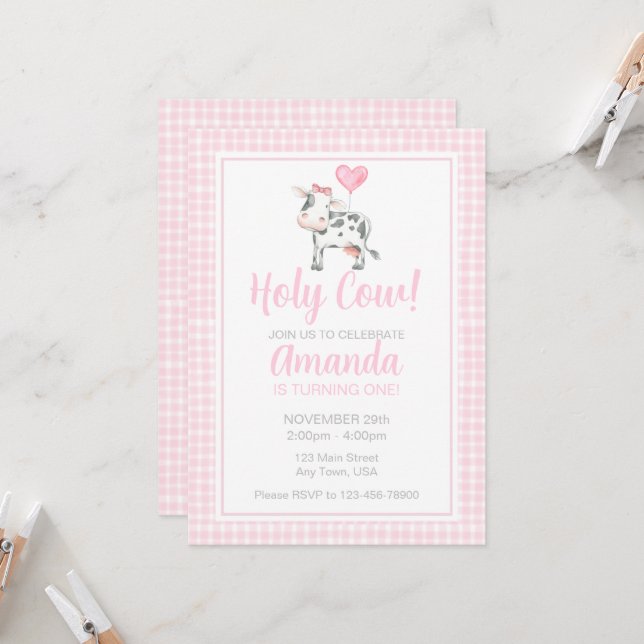 Heilige Kuh Ich bin ein rosa Gingham Birthday Einl Einladung (Vorderseite/Rückseite Beispiel)