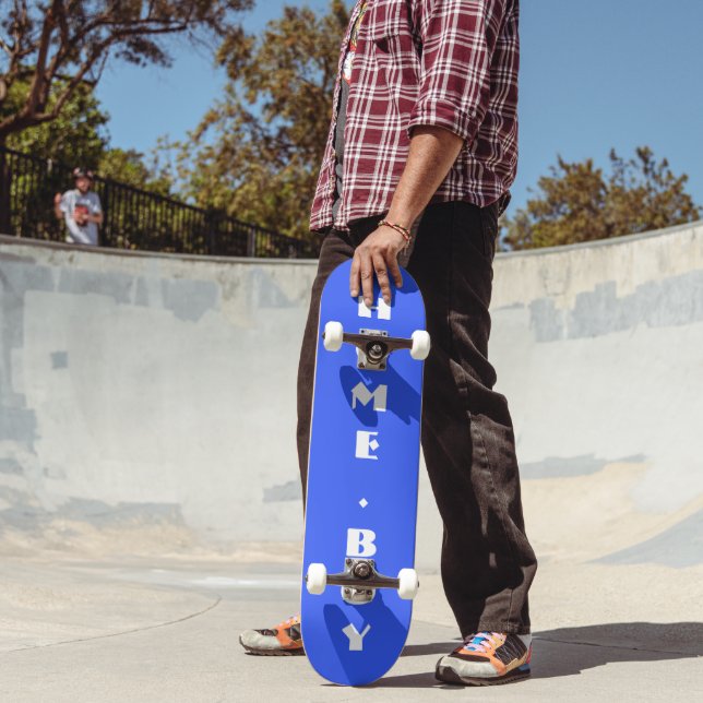 Heimatjunge Skateboard (Außenbereich2)