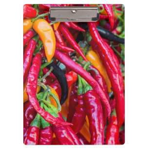 Heiße Chili-Pfeffer auf dem Bauernmarkt in Madison Klemmbrett