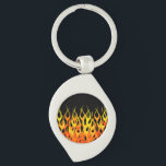 Heiße laufende Flammen grafisch Schlüsselanhänger<br><div class="desc">Eine racy selbstbewegende coole Orange des frisierten Autos auf schwarzem Buttonstreifen flammt Dekor des grafischen Entwurfs, der für ein großes kundenspezifisches Geschenk für selbst oder für jemand immer machen kann, das auf Ihrer Liste speziell ist, diese sind sicher, einen Eindruck bei allen festlichen Gelegenheiten zu machen. Emailen Sie uns unter...</div>