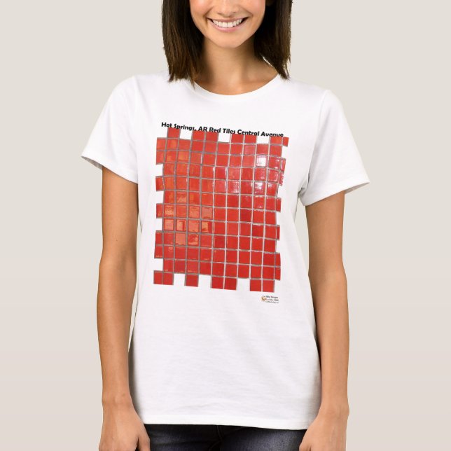 Heiße Quellen, AR-rote Fliesen, Mittelave-Geschenk T-Shirt (Vorderseite)