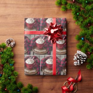Heiße Schokolade im Dezember mit Kariertem Decken Geschenkpapier