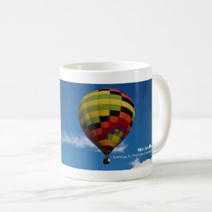 Heißluftballon im Flug Kaffeetasse