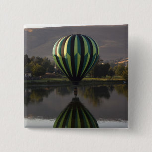 Heißluftballon über dem Yakima-Fluss Button