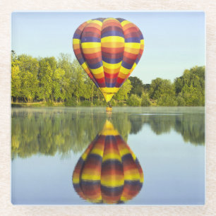 Heißluftballon über Wasser mit Reflektion Glasuntersetzer