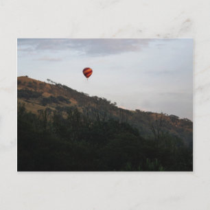 Heißluftballon zum Feiern Postkarte