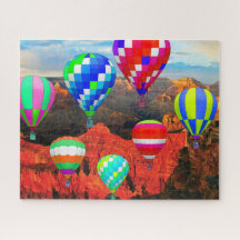 Heißluftballons über dem Grand Canyon