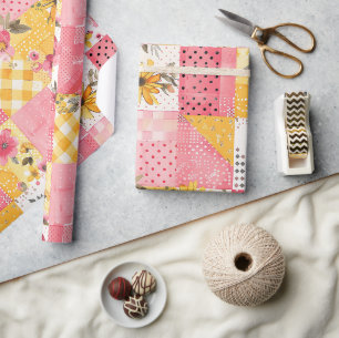 Heißrosa gelbe Quilt-Gingham-Cottagecore-Blumen Geschenkpapier