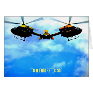 Hélicoptère de police contre le ciel