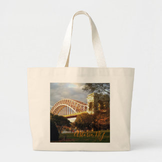 Hell Gate Bridge En Automne, Astoria, NY Sac fourr