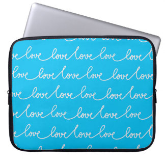 HELLBLAU MIT WEISSER LIEBE LAPTOPSCHUTZHÜLLE