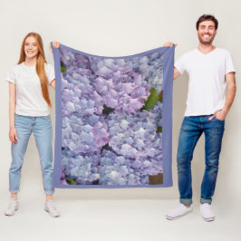 Hellblau und rosa Hydrangea Fleece Blanket