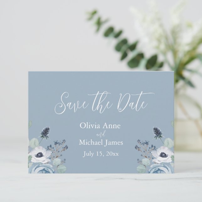 Hellblau-weiße Blumeneinladung zum Speichern des T Save The Date (Stehend Vorderseite)