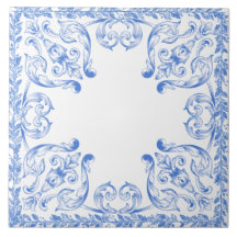 Hellblaue Dekorfliese