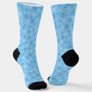 hellblaue Töne mit Polka-Punkten im Retro-Stil der Socken