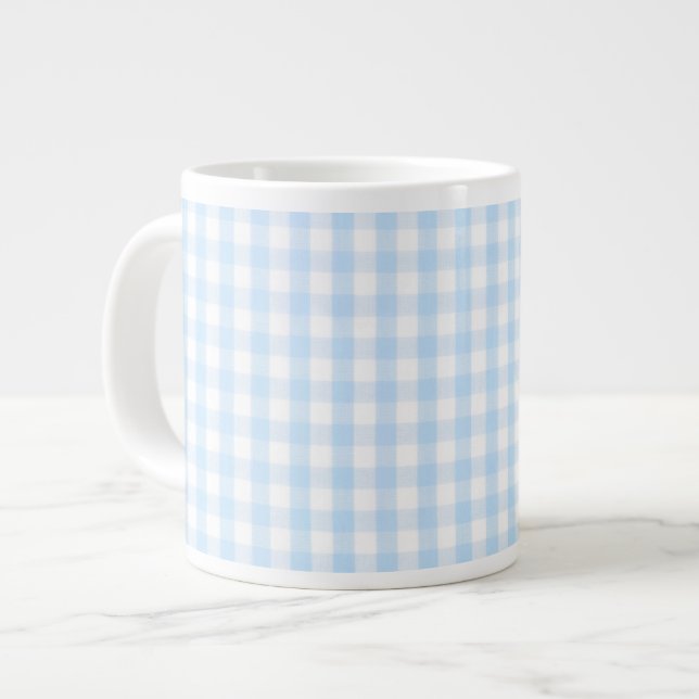 Hellblaues Gingham-Muster Jumbo-Tasse (Vorderseite Links)